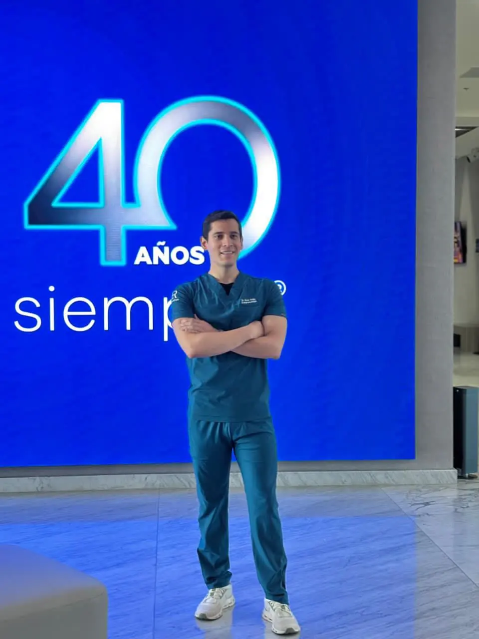 Dr. Erick Rojas, coloproctólogo en Zapopan — Cirugía de hernia umbilical en Zapopan en Hospital Ángeles Andares